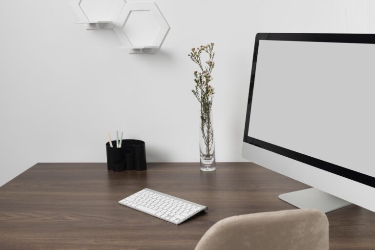 minimalist-desk-arrangement-with-monitor